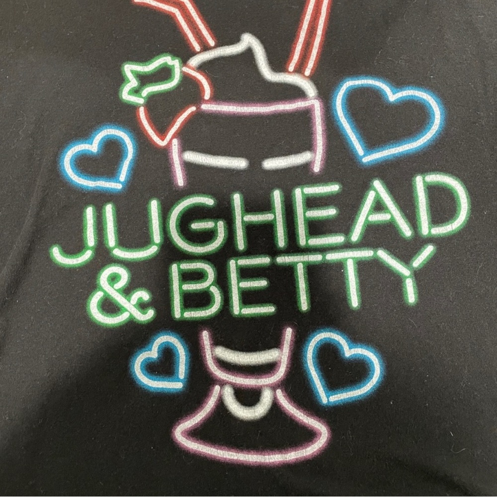 Riverdale Jughead and Betty shirt xl